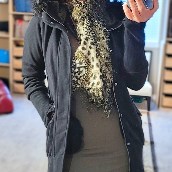 Izzue hooded coat - Picture 4 of 16